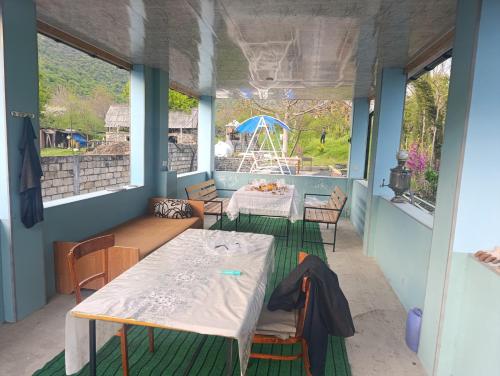 Zaqatala-Car riverside cottage in Zaqatala
