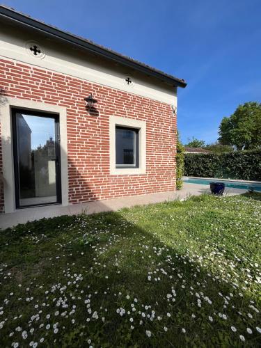 Studio indépendant avec terrasse
