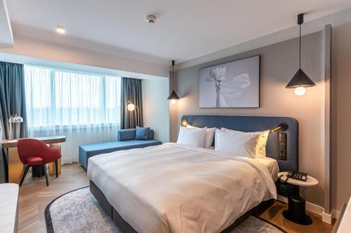1 queen bed