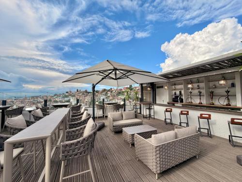 Grand Hotel Urban in อันตานานาริโว