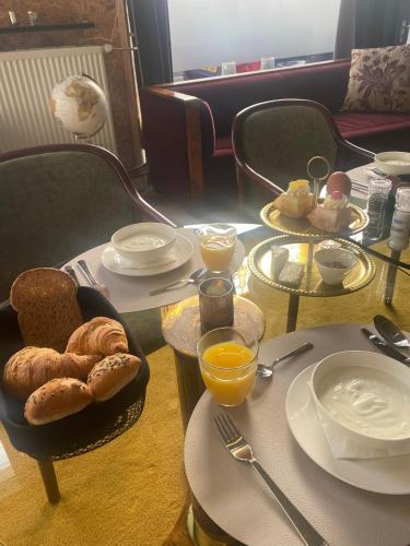 Ēdiens un dzērieni, Het Ambachtshuis Warffum in Eemsmond