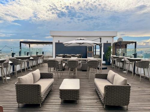 Grand Hotel Urban in อันตานานาริโว