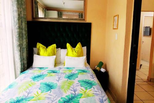 Budget Stays at Olivia Pines Guesthouse – khách sạn tại Krugersdorp