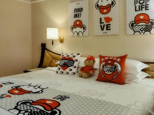 room detail thumbnail 1