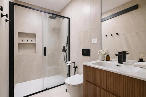Suite Monte Nero Renovated 1BR Apartment, Central Olbia 4