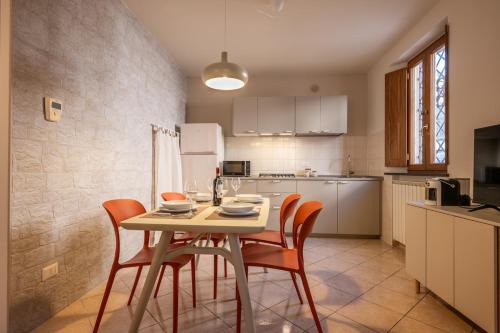 Rentwin - Comfort and style within walking distance of the center in Calcinaia