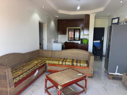 Hilltop Villa Sengabay in Senga
