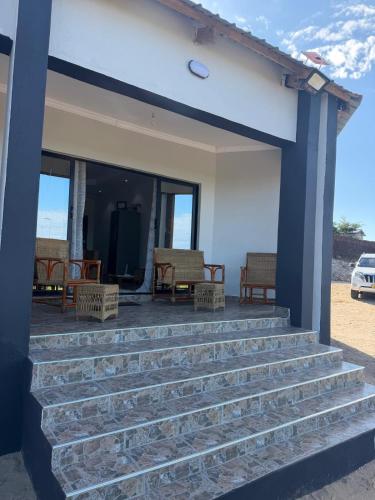 Hilltop Villa Sengabay in Senga