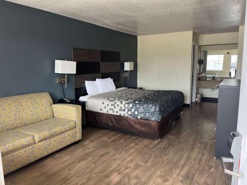 FairBridge Inn & Suites near Riverwalk - Alamo near Mission Concepcion
