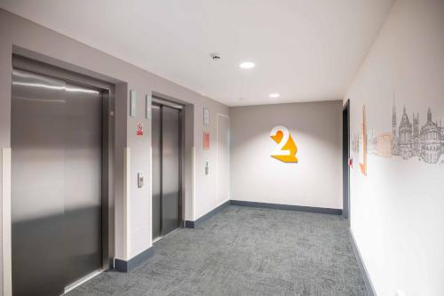 Зовнішній вигляд готелю, easyHotel Oxford in Оксфорд