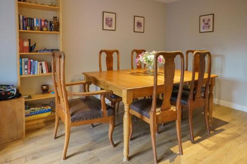 Bright Spacious 2 Bedroom Apartment in Stockbridge in Stockbridge