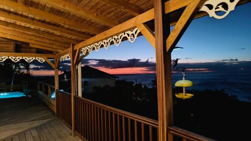 Ban công/sân hiên, Villa Yekrik Yekrak avec vue exceptionnelle sur la mer des Caraïbes (Villa Yekrik Yekrak avec vue exceptionnelle sur la mer des Caraibes) in Deshaies