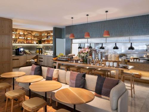 Travelodge Hotel Sydney Wynyard - image 36