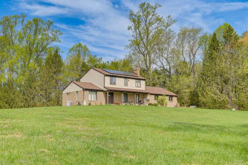 Lush & Secluded Family Getaway in Woodbine in Mt. Airy (MD)