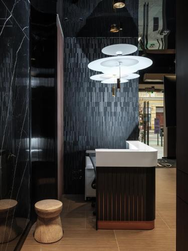 Hol, Ferdinand Boutique in Cluj- Napoca