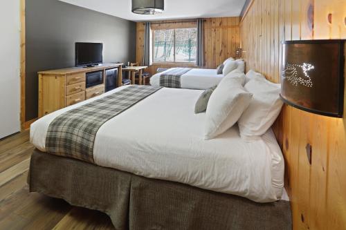 2 double beds