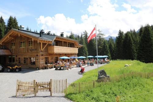  Kasermandl Berghütte in Elbigenalp