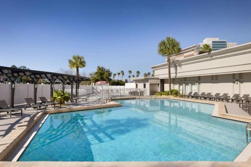 Holiday Inn & Suites Across From Universal Orlando, An Ihg Hotel