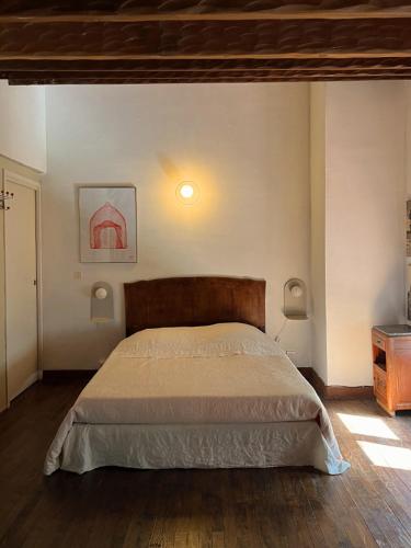 1 queen bed, 2 twin beds