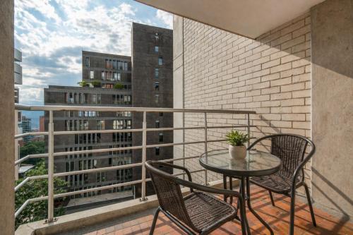 Apartamentos Cyan by HOUSY