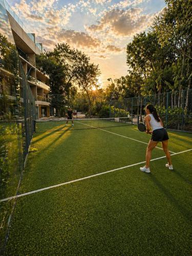 Tuk Hacienda Studio Rooftop Pool Padel TUK