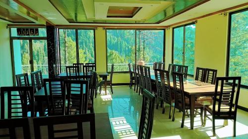 Relax Inn Hotel Nathiagali in Ayubia