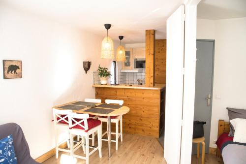 Apartment Courmayeur – khách sạn tại Le Cry