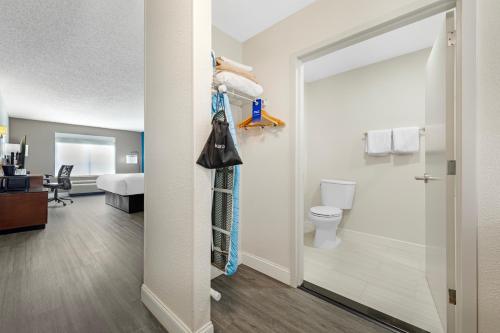 Fairfield Inn and Suites Mt. Laurel - image 44