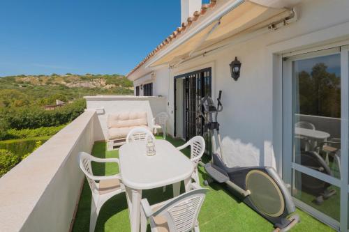 Casares Real by Acomodation