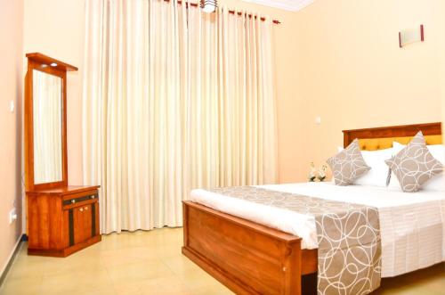1 queen bed