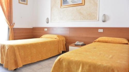 Hotel Mignon - image 9