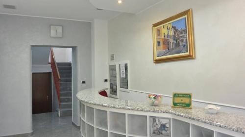 Hotel Mignon - image 5