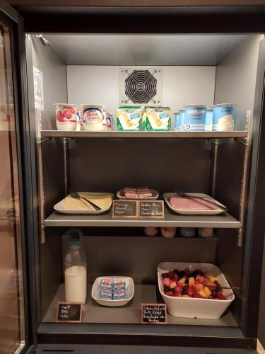 Food and beverages, The Originals Access, Hotel Le Canter Saumur in Saint-Hilaire-Saint-Florent