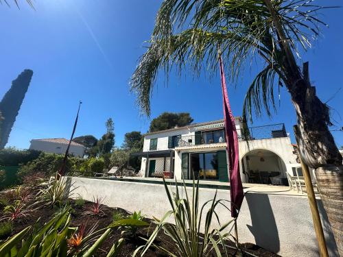 Villa Oustau de l Amour in Saint-Raphael