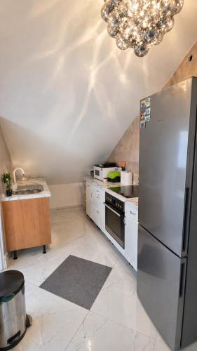 Konyha, Designer-Apartment mit Spa-Badewanne nähe Nürnberg (Designer-Apartment mit Spa-Badewanne nahe Nurnberg) in Fürth