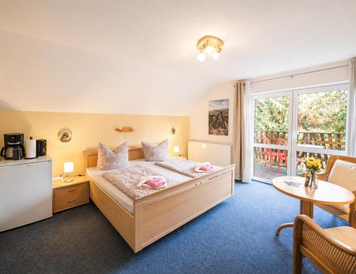 Urlaubsmagie - Ferienwohnung Laubfrosch - am Wanderweg mit Balkon - L9, Sebnitz (foto 2)