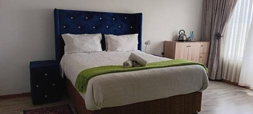 Ayjalon Home, Quiet Comfort Rural Set in Bizana