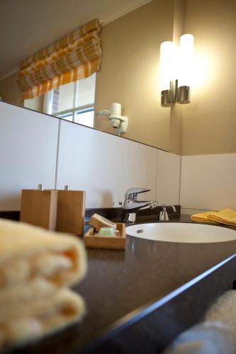 Bathroom, Landgasthof Redeker in Haselunne