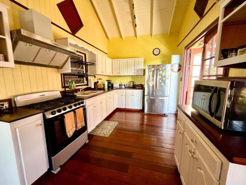 Exquisite villa in Unesco national park with beach at walking distance in English Harbour