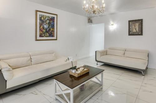 West Palm Beach Apartment 3 Mi to Shore! – khách sạn tại Belvedere