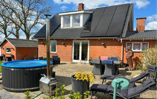 Viesnīcas āriene, 4 Bedroom Gorgeous Home In Øster Assels in Sillerslev