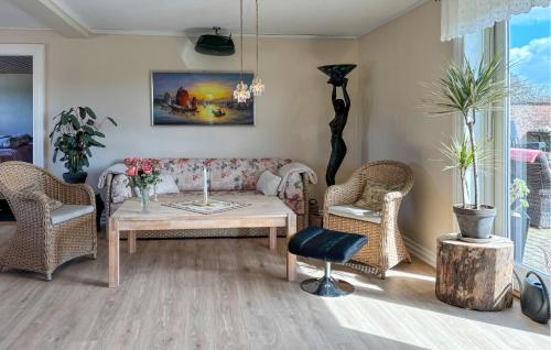 4 Bedroom Gorgeous Home In Øster Assels in Sillerslev