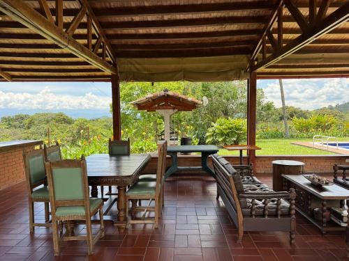Bar/lounge, El Rincon Campestre, 2 piscinas y privacidad in Belmonte Bajo