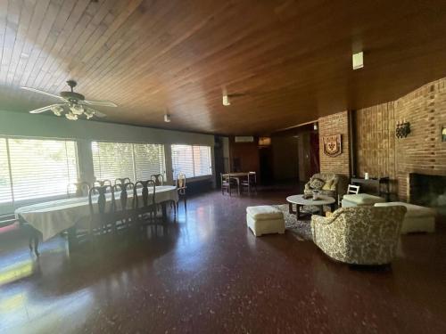 Chalet de Irurtia in การ์เมโล