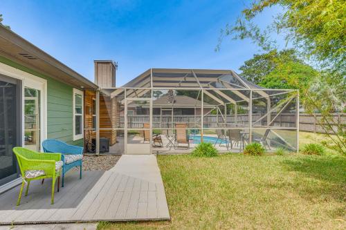 Pool Days! Family Getaway Near Pensacola Beach in Gulf Breeze (Florida)