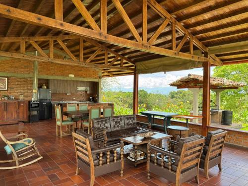 Bar/lounge, El Rincon Campestre, 2 piscinas y privacidad in Belmonte Bajo