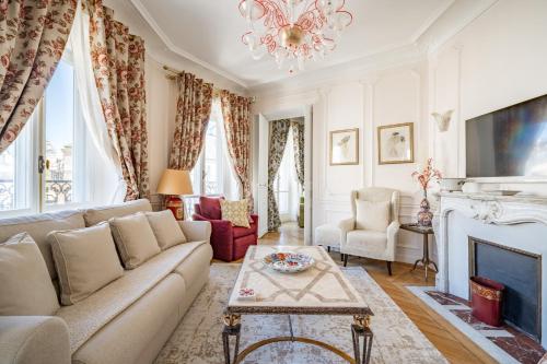 Elegant Luxury Apartment on Champs Elysees - image 8