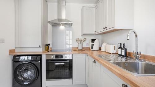 The Nook - 1 Bed apartment, Central Tetbury, King Bed, Coffee Bar in Tetbury