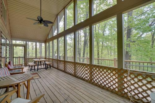 3 Mi to Marina on Dale Hollow Lake! Cabin Getaway in Albanija (KY)
