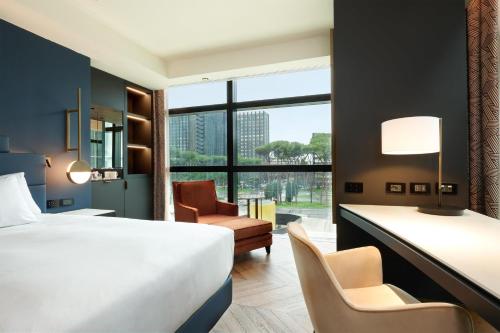 room detail thumbnail 1